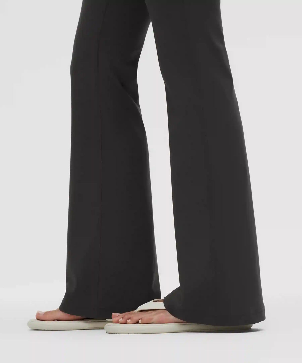 Groove Nulu Super-High-Rise Flared Pant *Regular
