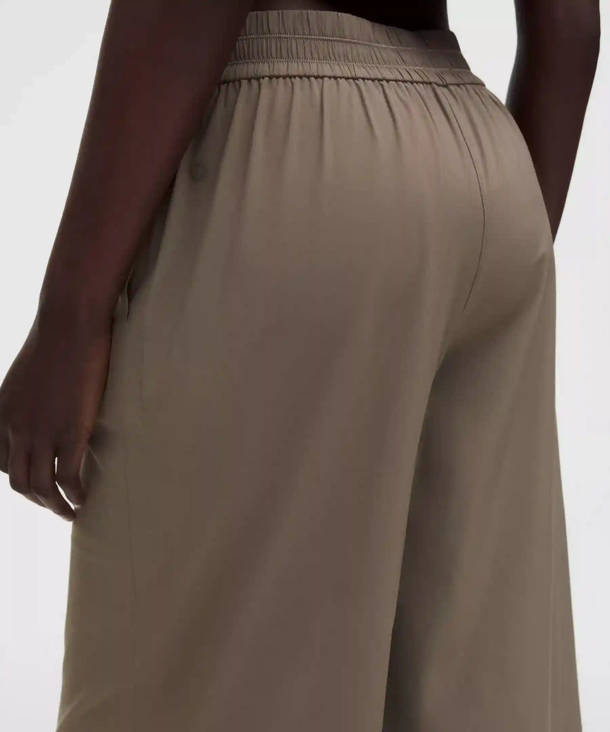 Breezily Mid-Rise Cropped Pant