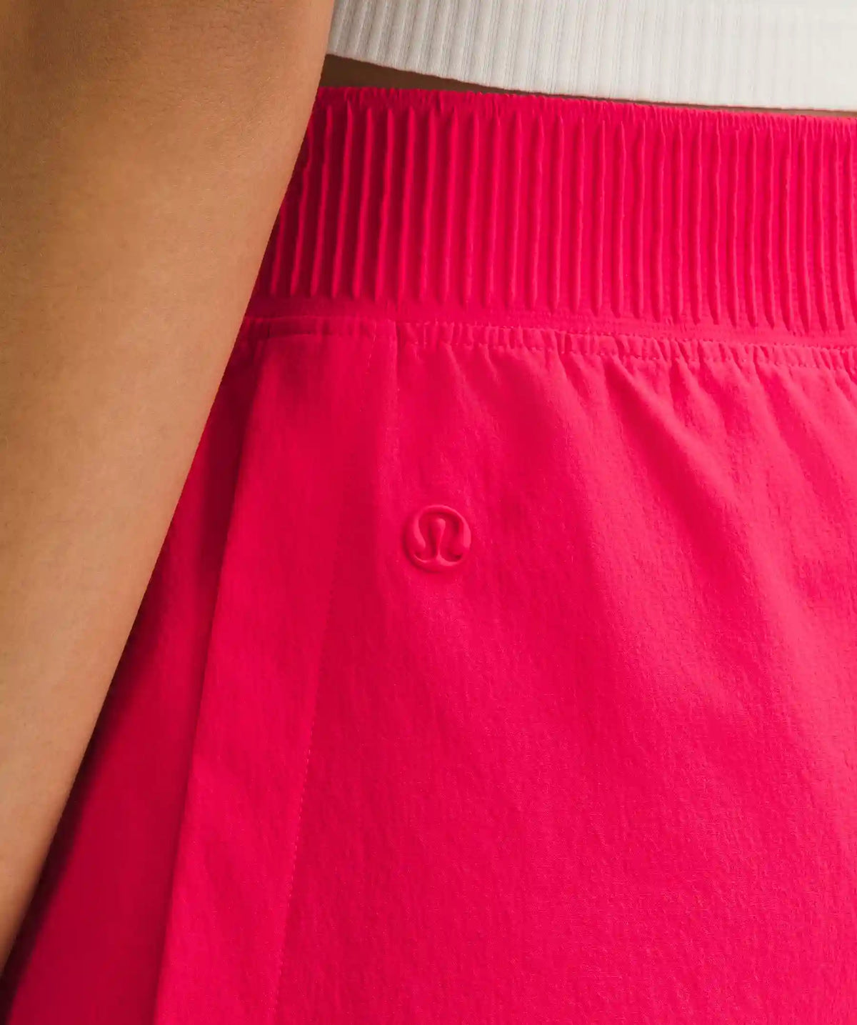 Stretch Woven Relaxed-Fit High-Rise Short 4"