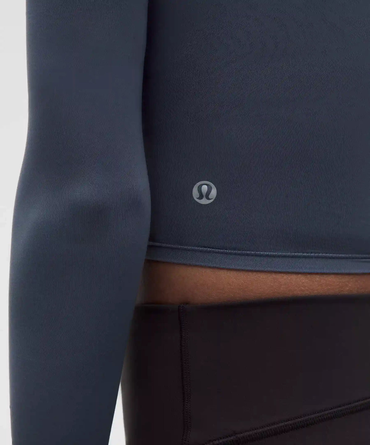 Unrestricted Power Cropped Long-Sleeve Shirt