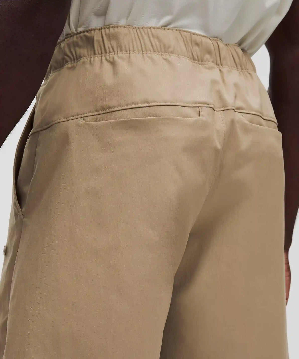 Stretch Twill Relaxed-Fit Golf Short 9"
