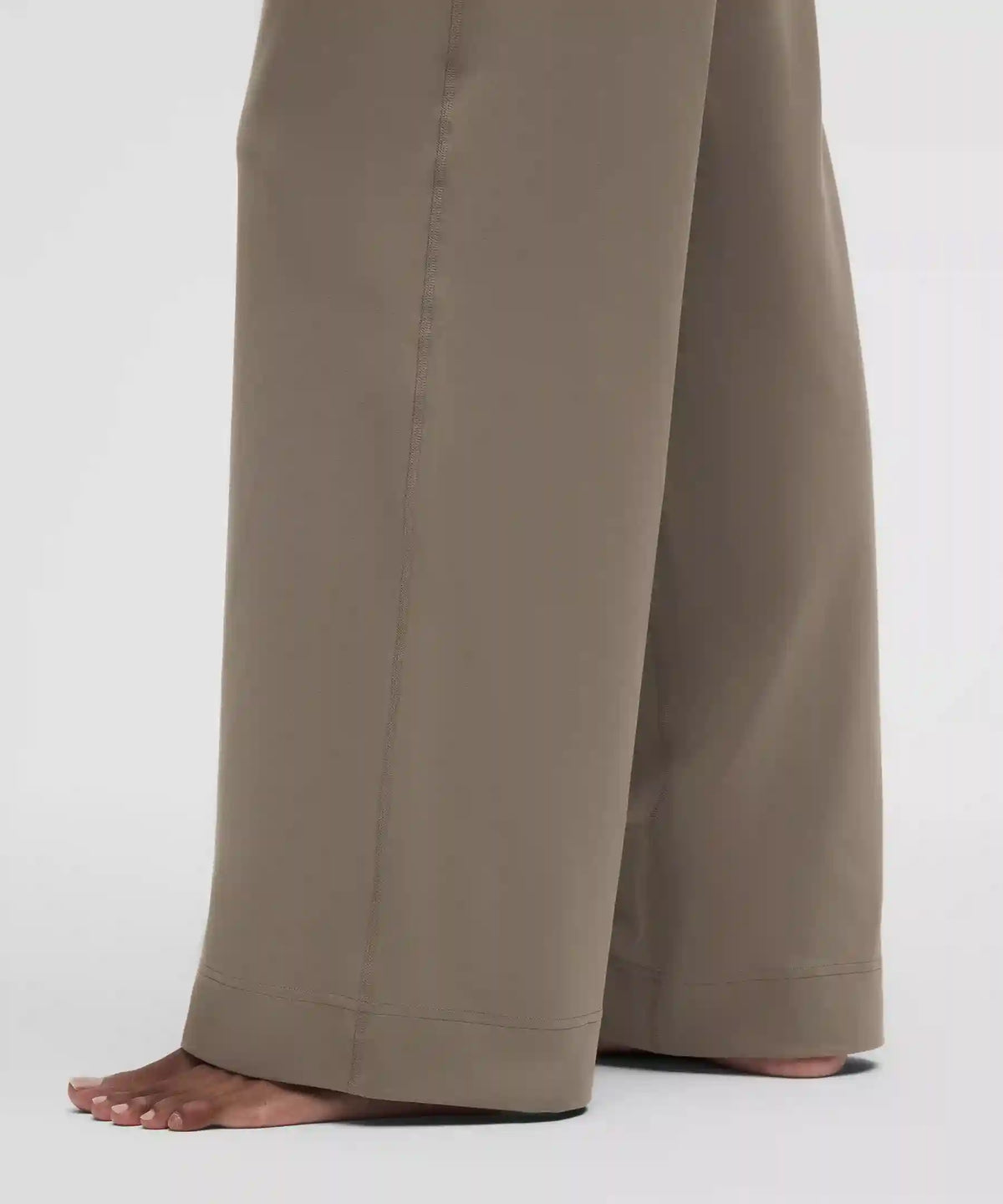 Groove High-Rise Wide-Leg Pant *Short