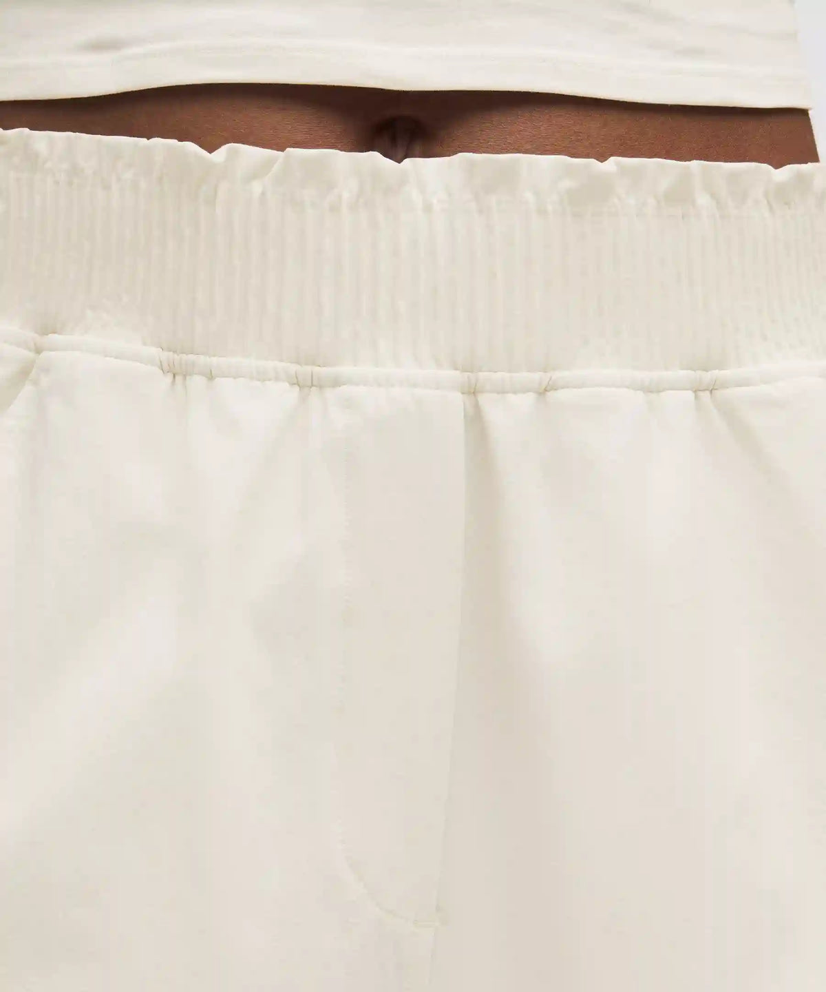 Stretch Woven Ruffle-Waist High-Rise Short 9"