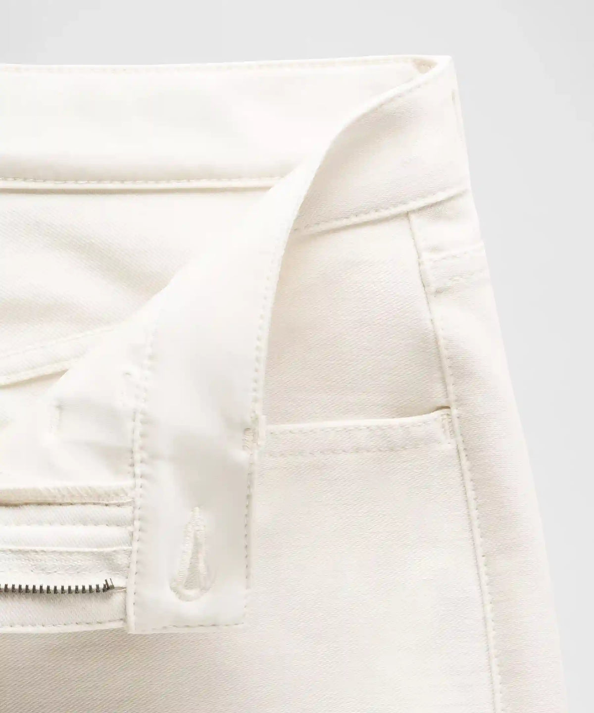 EasyFive High-Rise Subtle-Flare Pant *Short