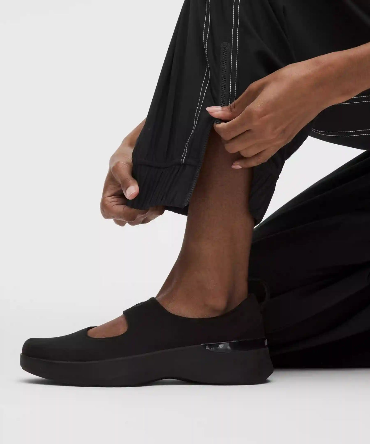 Define High-Rise Swift Jogger *Regular