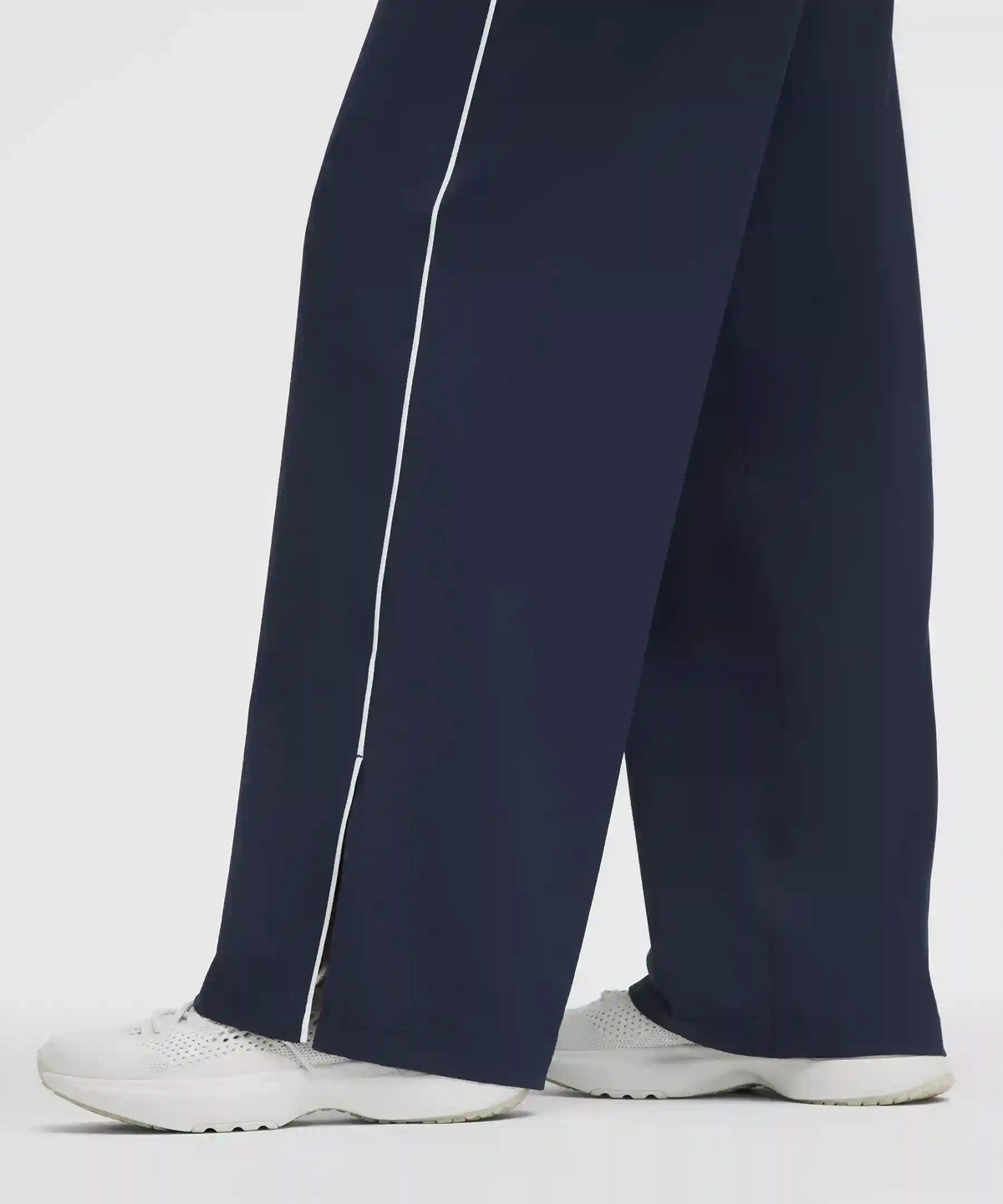 Court Rival Wide-Leg Track Pant Regular *Stitched Logo