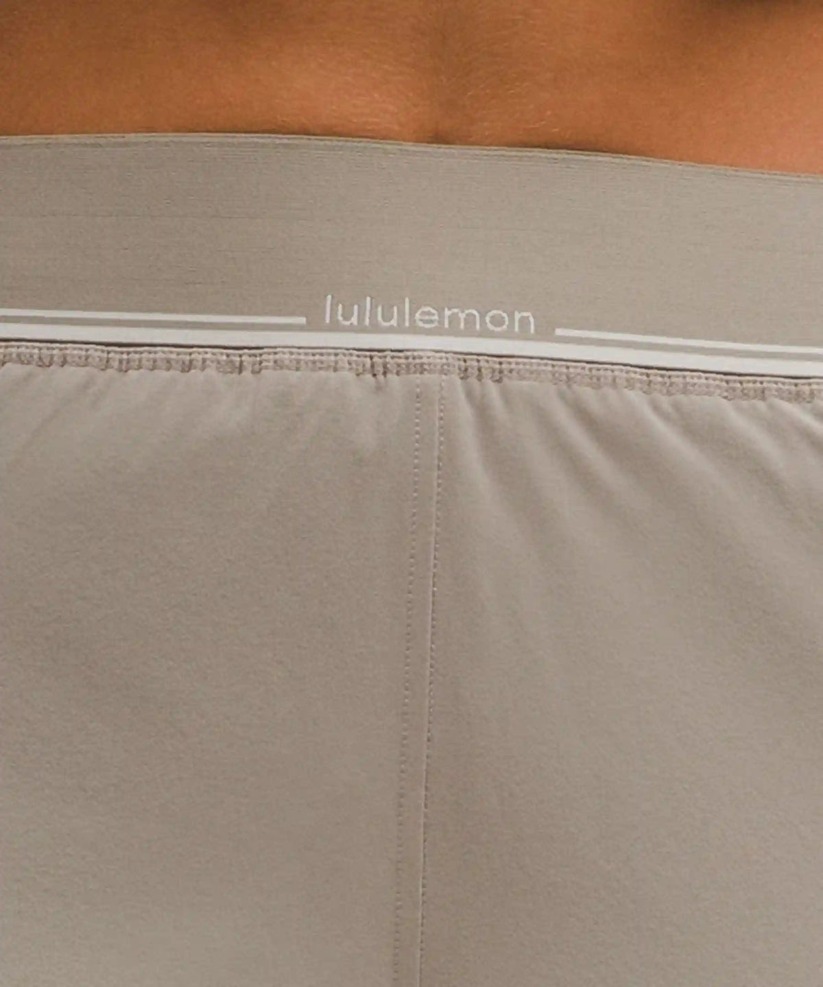 Swift Relaxed Short 9" *Logo Waistband