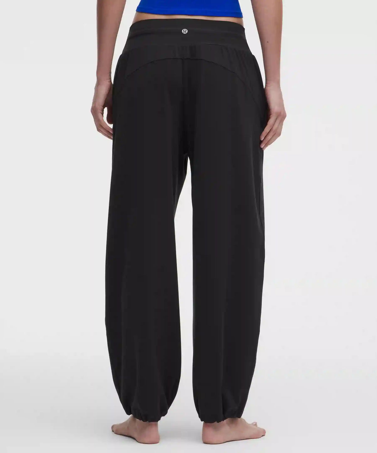 Groove Low-Rise Relaxed Cinch Pant *Regular