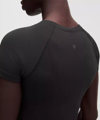 Swiftly Tech Short-Sleeve Shirt 2.0 *Hip Length