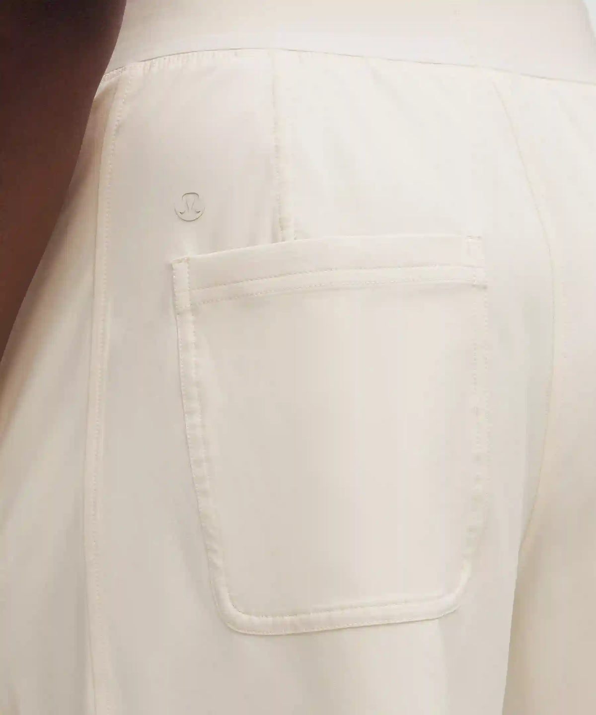 Swift Relaxed Short 9" *Logo Waistband
