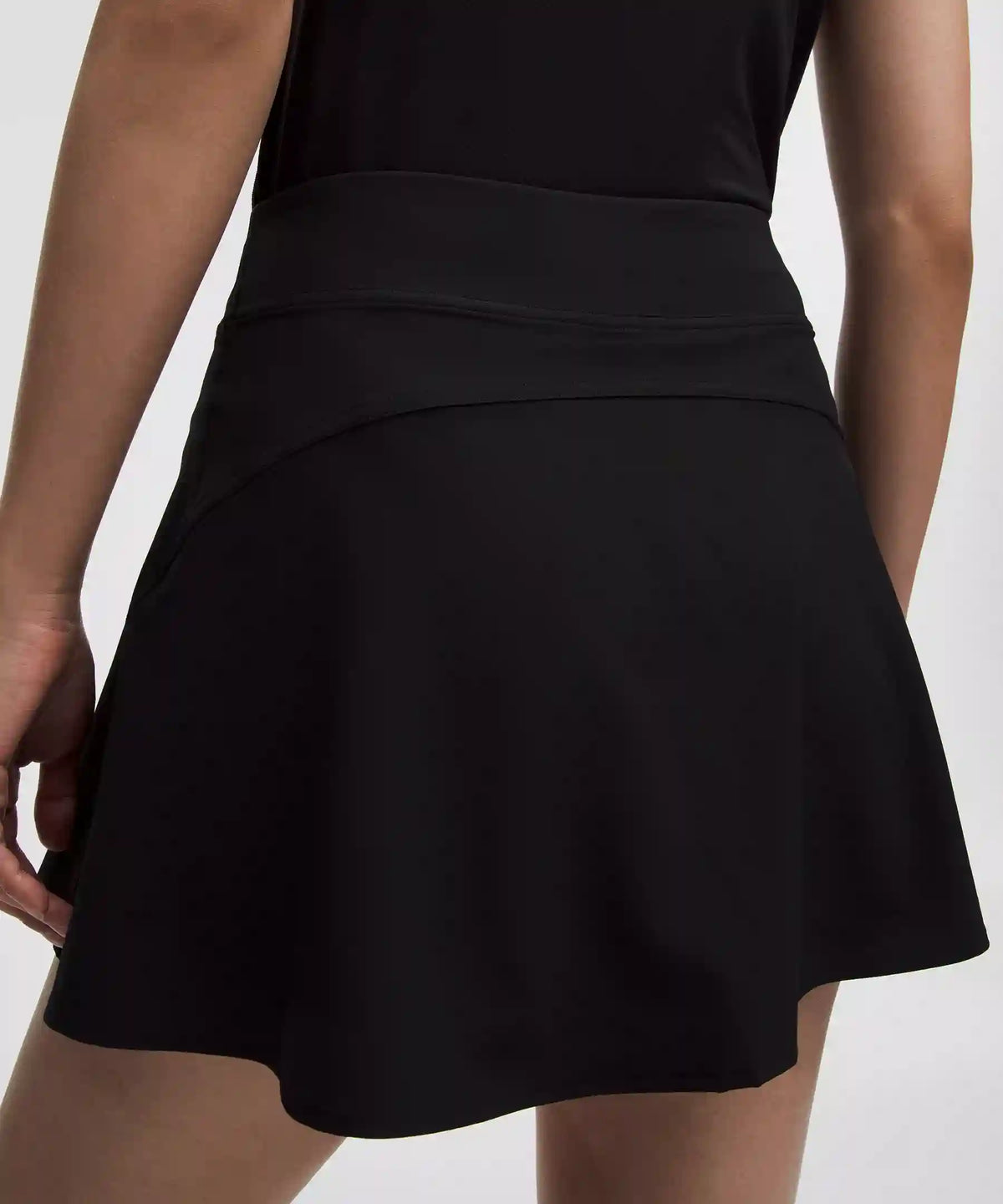 Lightweight High-Rise Tennis Skirt *Stitched Logo
