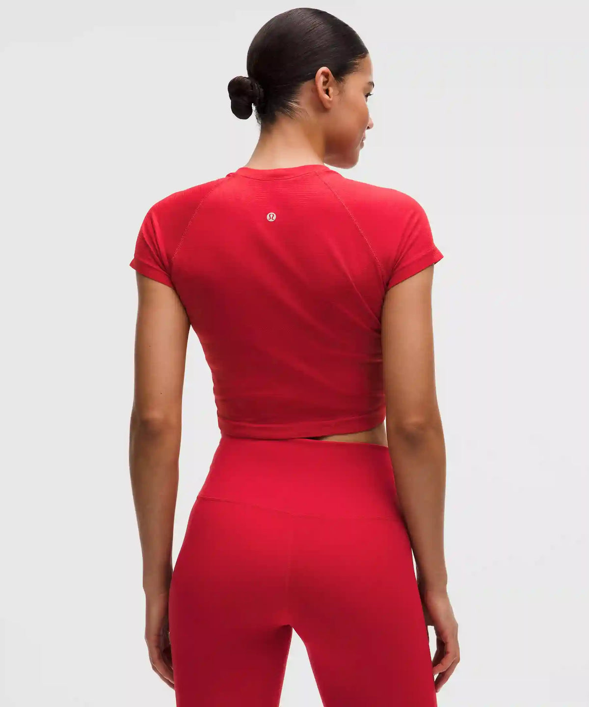 Swiftly Tech Cropped Short-Sleeve Shirt 2.0