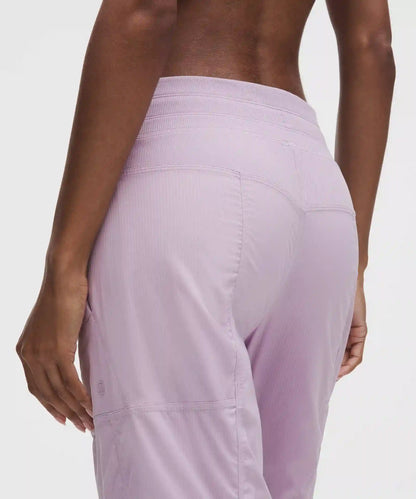 Dance Studio Mid-Rise Pant *Short