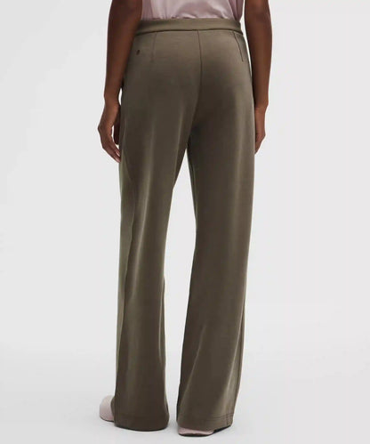 Softstreme Pintuck High-Rise Wide-Leg Pant *Regular
