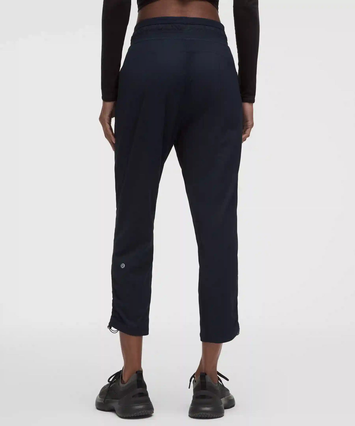 Dance Studio Mid-Rise Cropped Pant