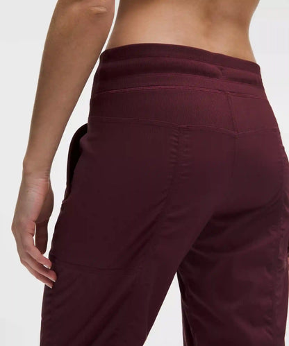 Dance Studio Mid-Rise Pant *Short