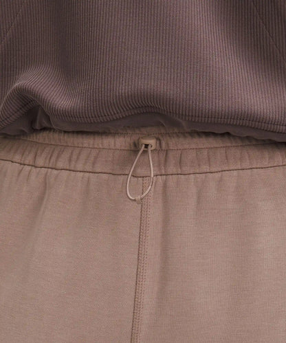 Softstreme High-Rise Straight-Leg Cropped Pant