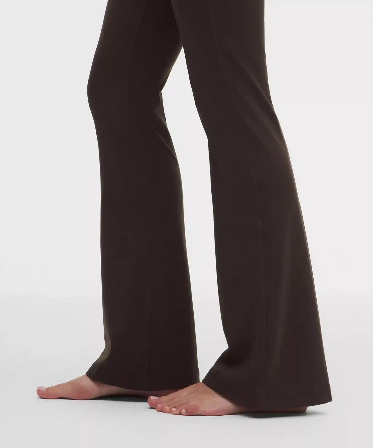 Groove Nulu High-Rise Flared Pant *Short