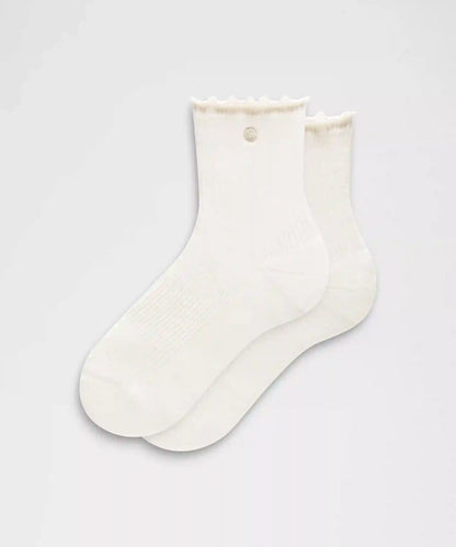 Unisex Lettuce Edge Quarter Socks