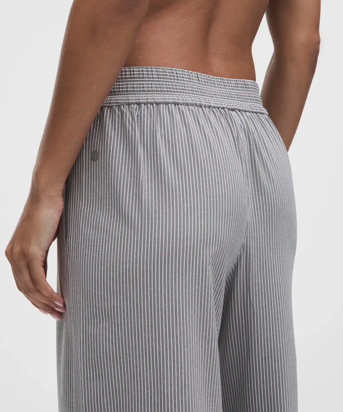 Breezily Mid-Rise Pant *Short