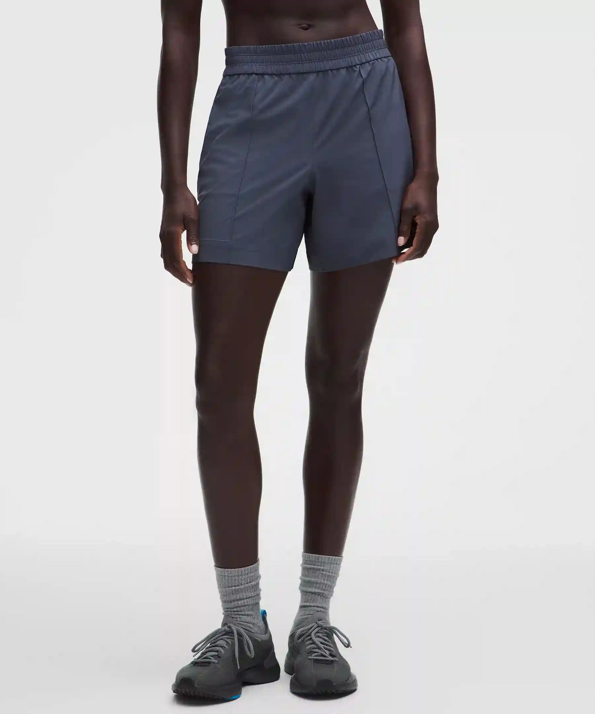 Breezily Mid-Rise Short 6"