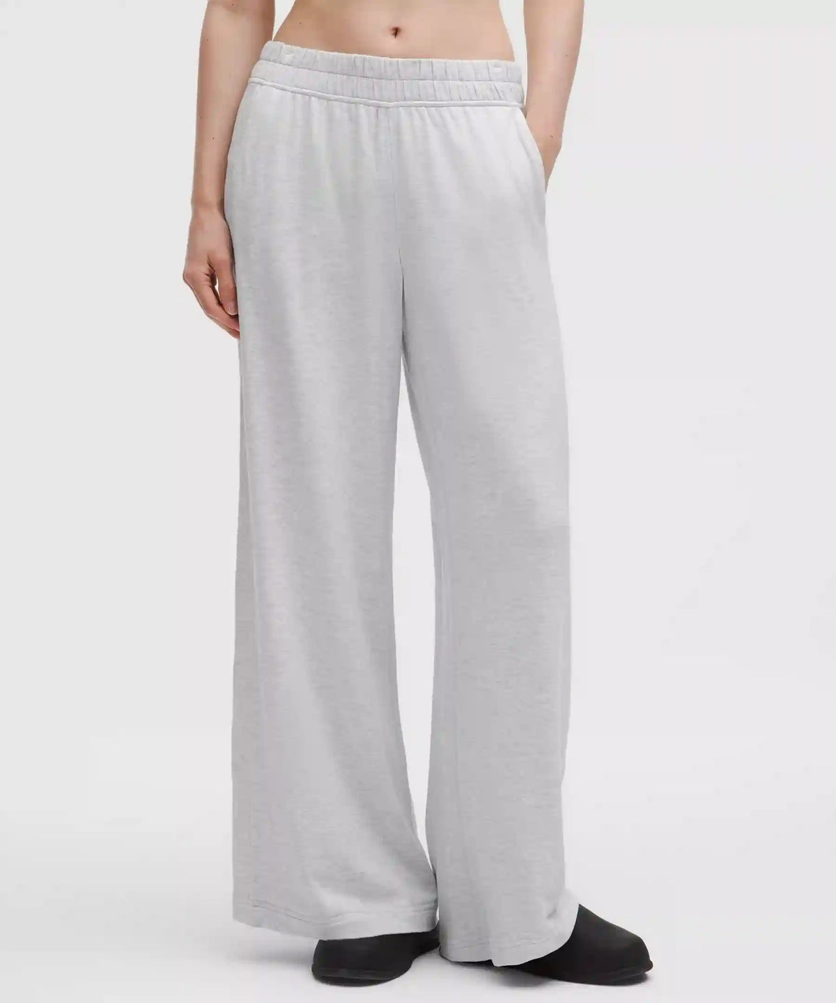 BeCalm Mid-Rise Wide-Leg Pant