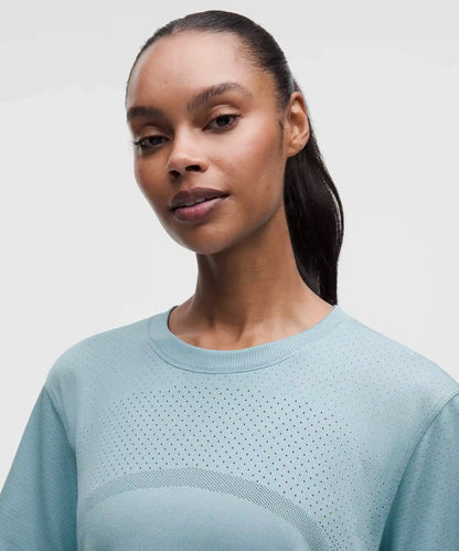 Swiftly Relaxed Short-Sleeve Shirt Hip Length *Logo