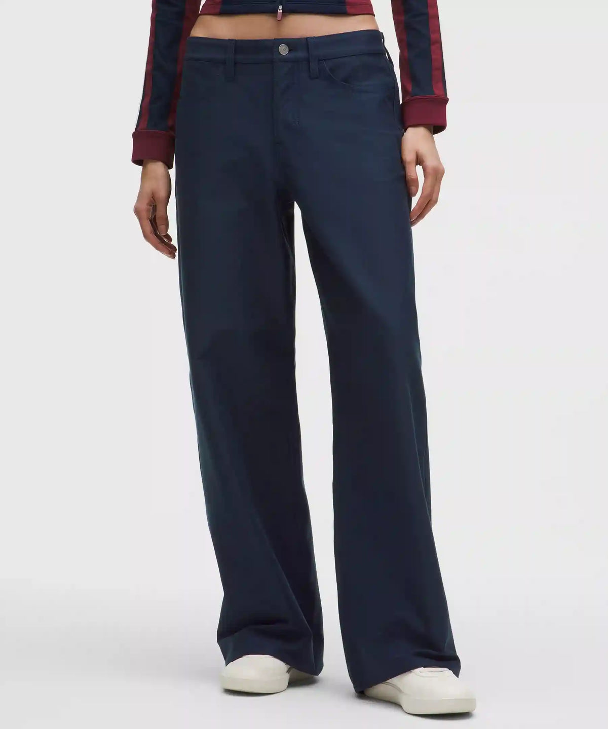 EasyFive Low-Rise Classic Wide-Leg Pant *Regular