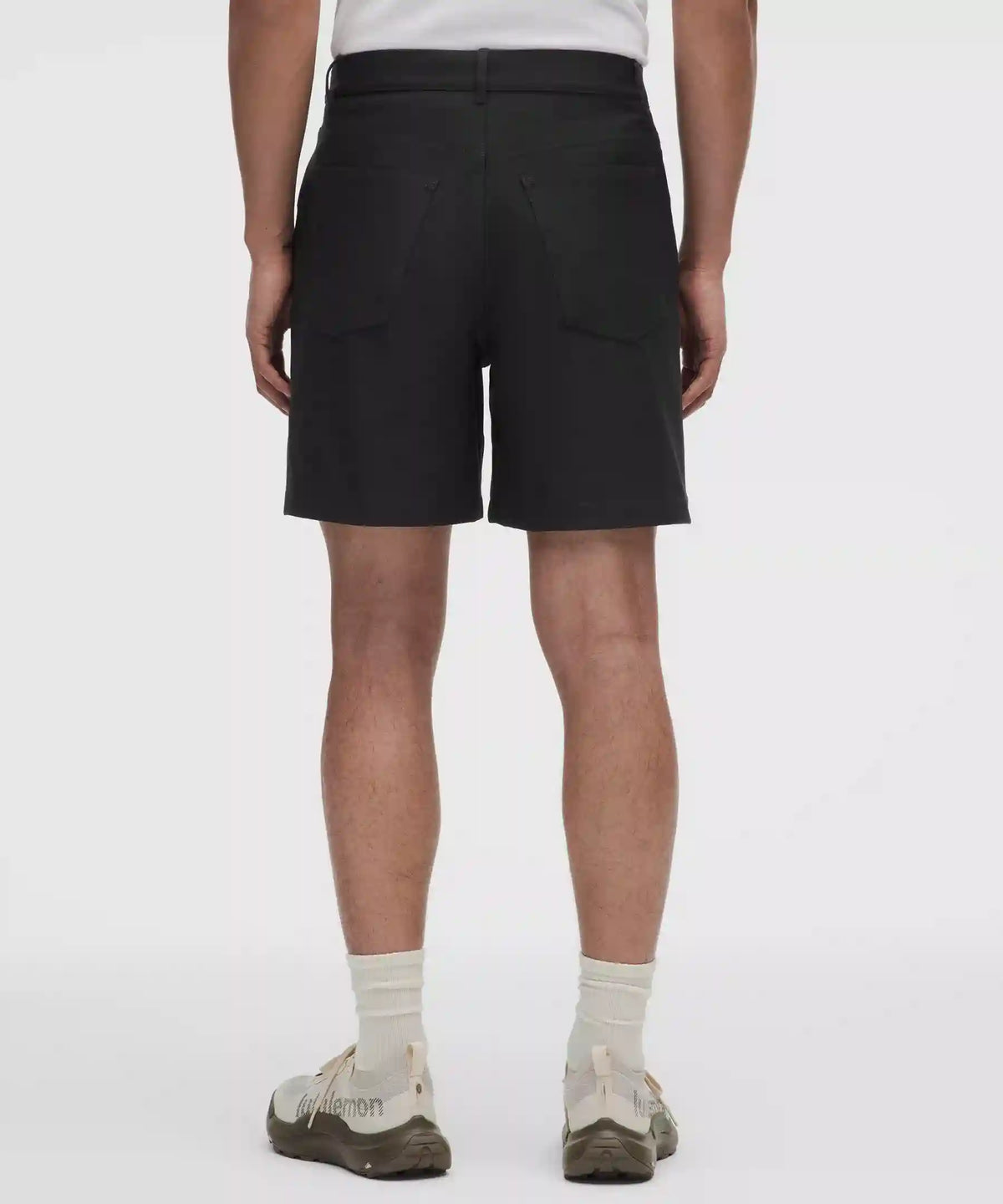 EasyFive Relaxed-Fit Short 7"