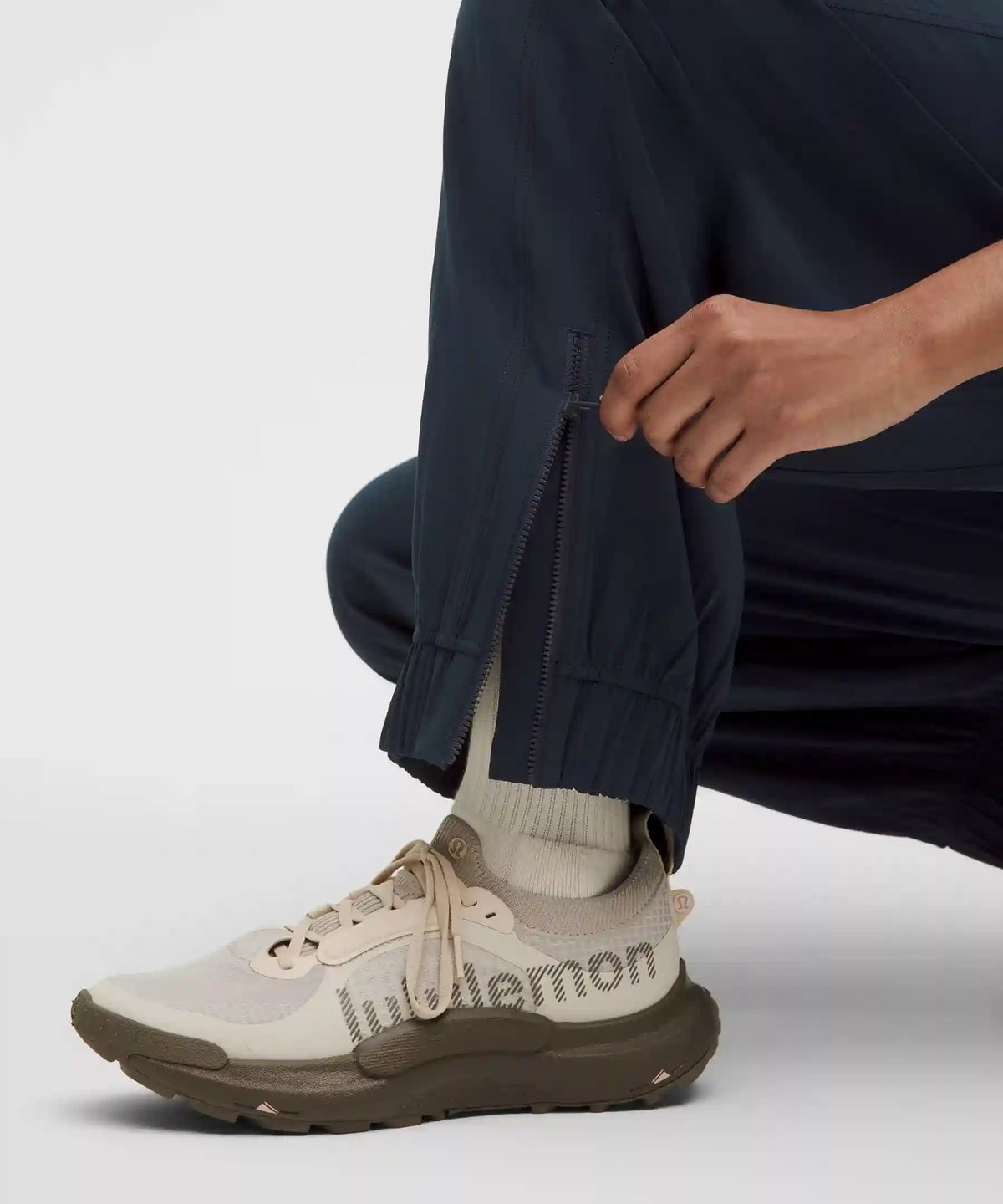 Define High-Rise Swift Jogger *Regular