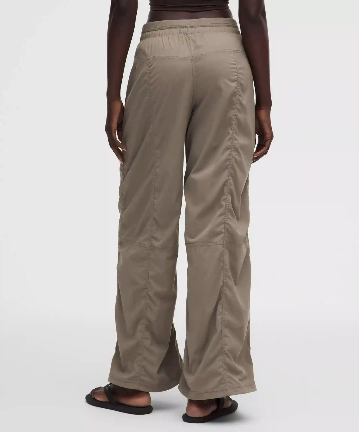 Dance Studio Evolve Low-Rise Oversized Pant *Short