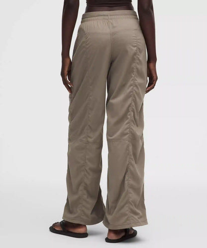 Dance Studio Evolve Low-Rise Oversized Pant *Short