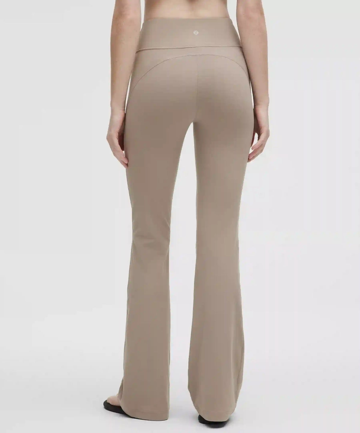 Groove Nulu High-Rise Flared Pant *Short