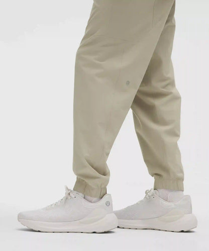 Zeroed In Classic-Fit Cargo Jogger *Regular