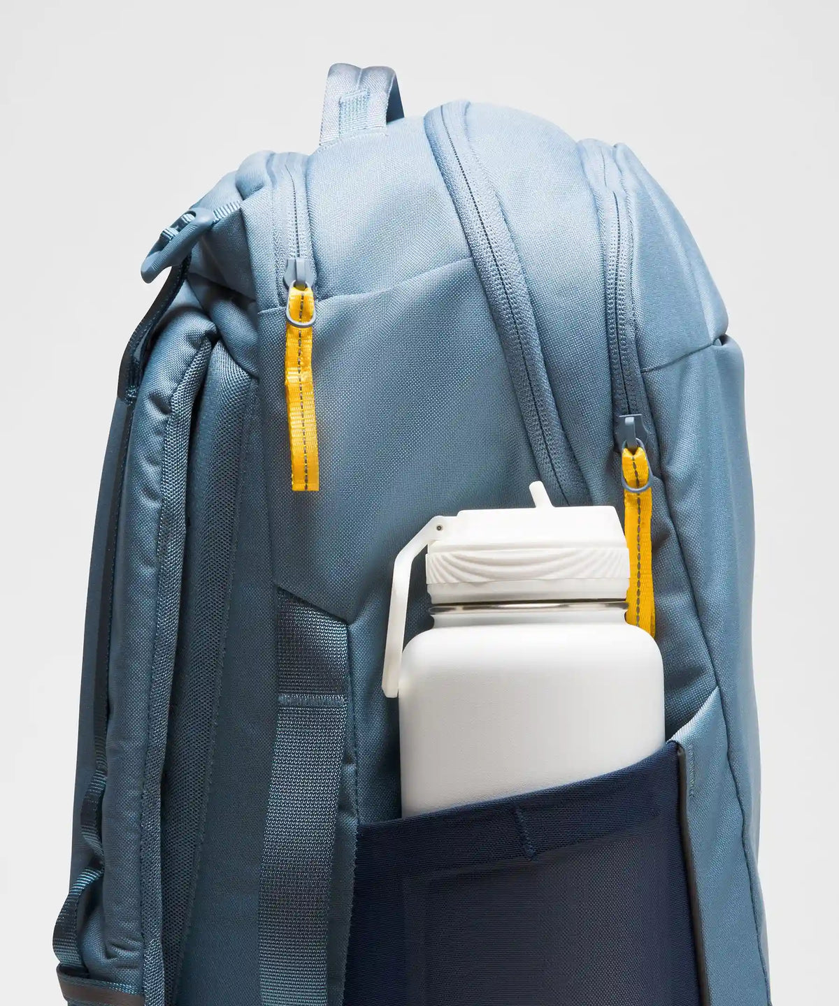Triple-Zip Backpack 28L *Tech Canvas