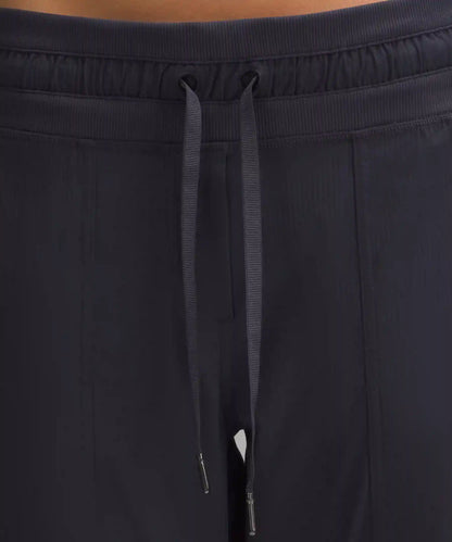Dance Studio Mid-Rise Cropped Pant