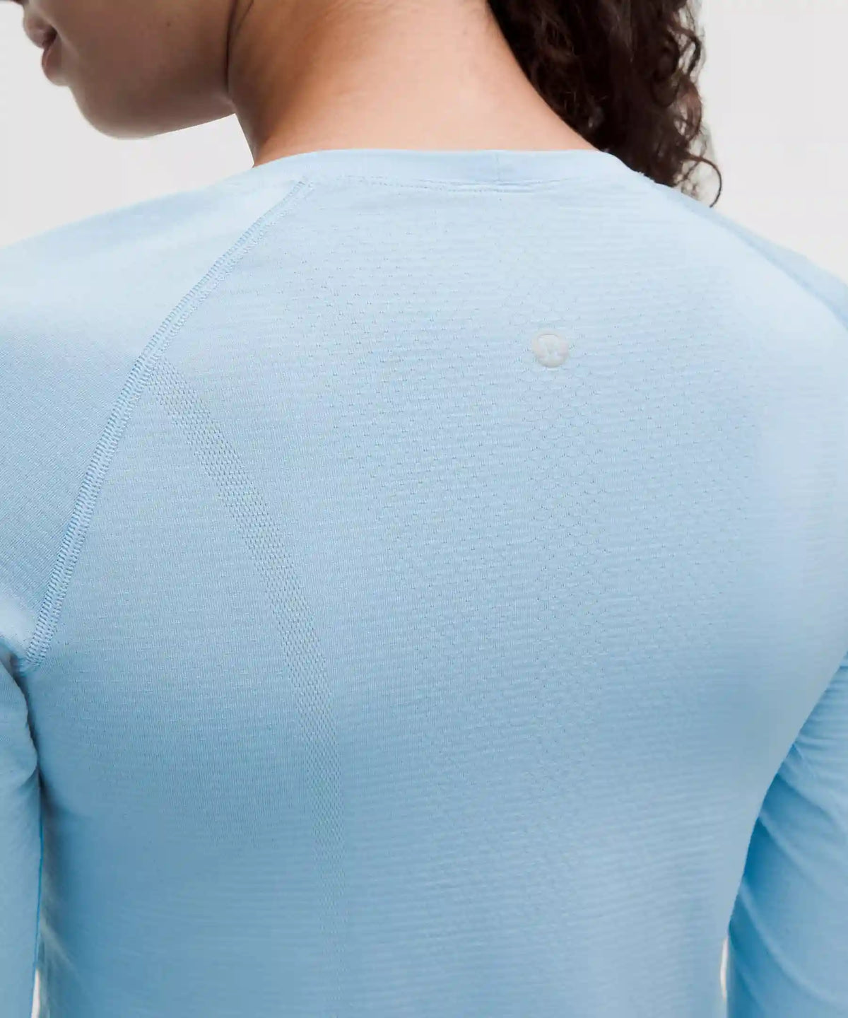 Swiftly Tech Long-Sleeve Shirt 2.0 *Hip Length