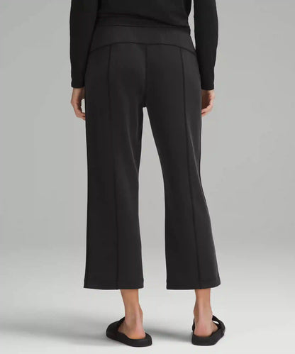 Softstreme High-Rise Straight-Leg Cropped Pant