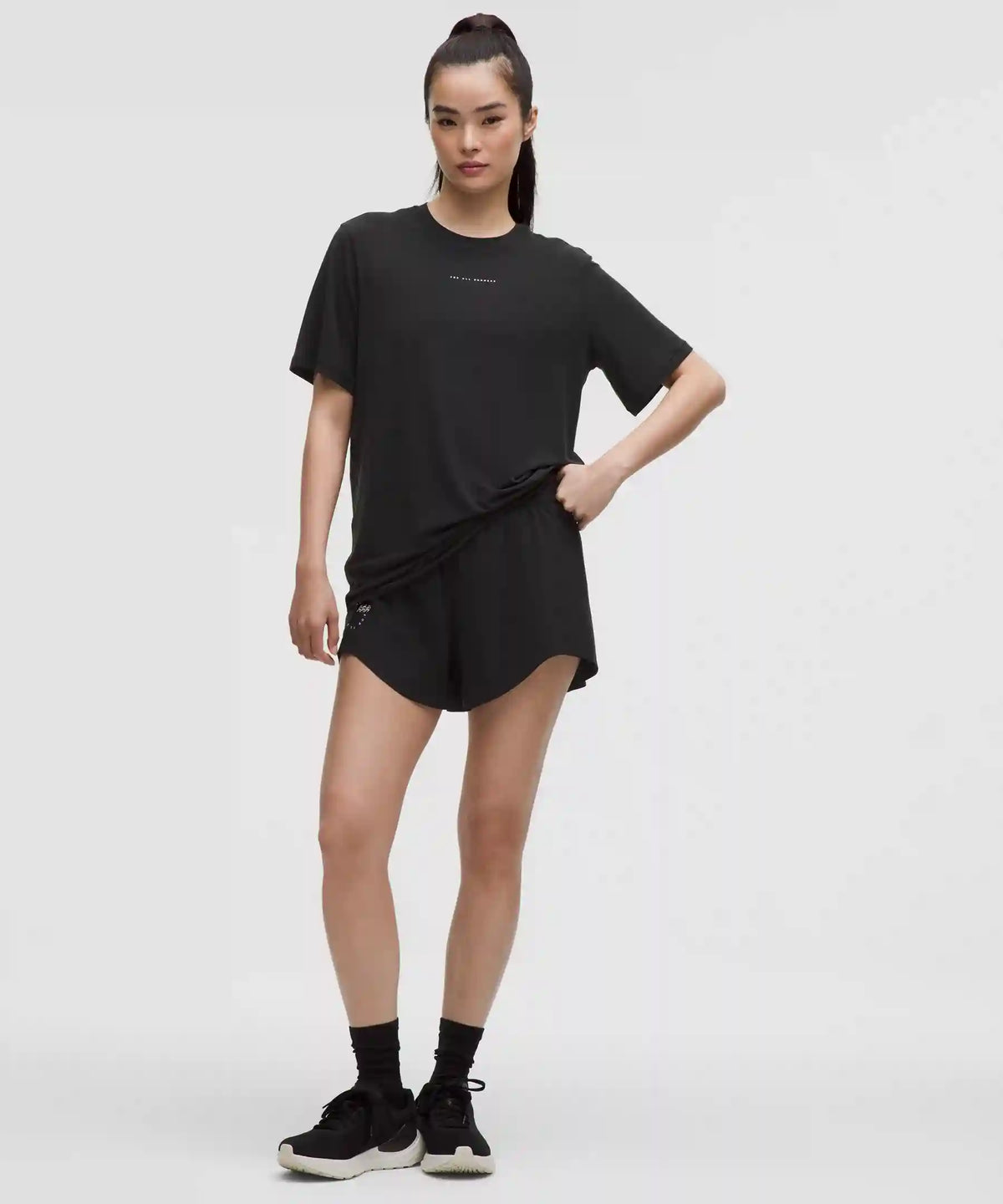 Mile Maker Run Crew Graphic Woven High-Rise Short 3"
