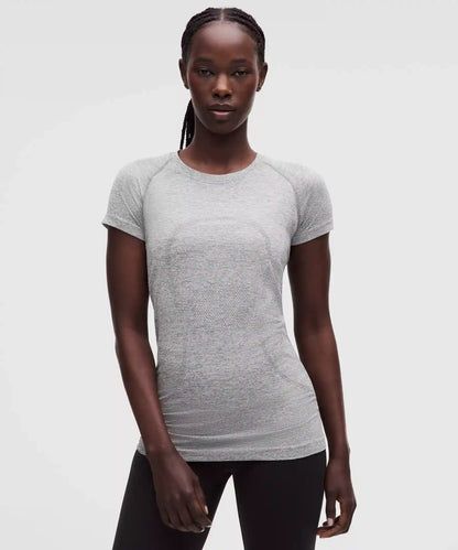 Swiftly Tech Short-Sleeve Shirt 2.0 *Hip Length