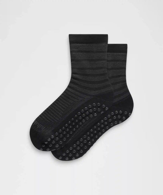 Find Your Balance Grip Socks *Mesh