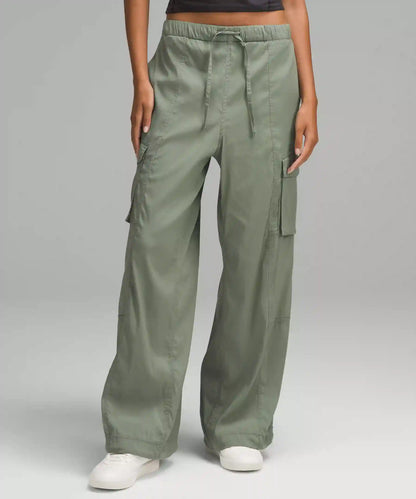 Lightweight Adjustable Mid-Rise Cargo Pant