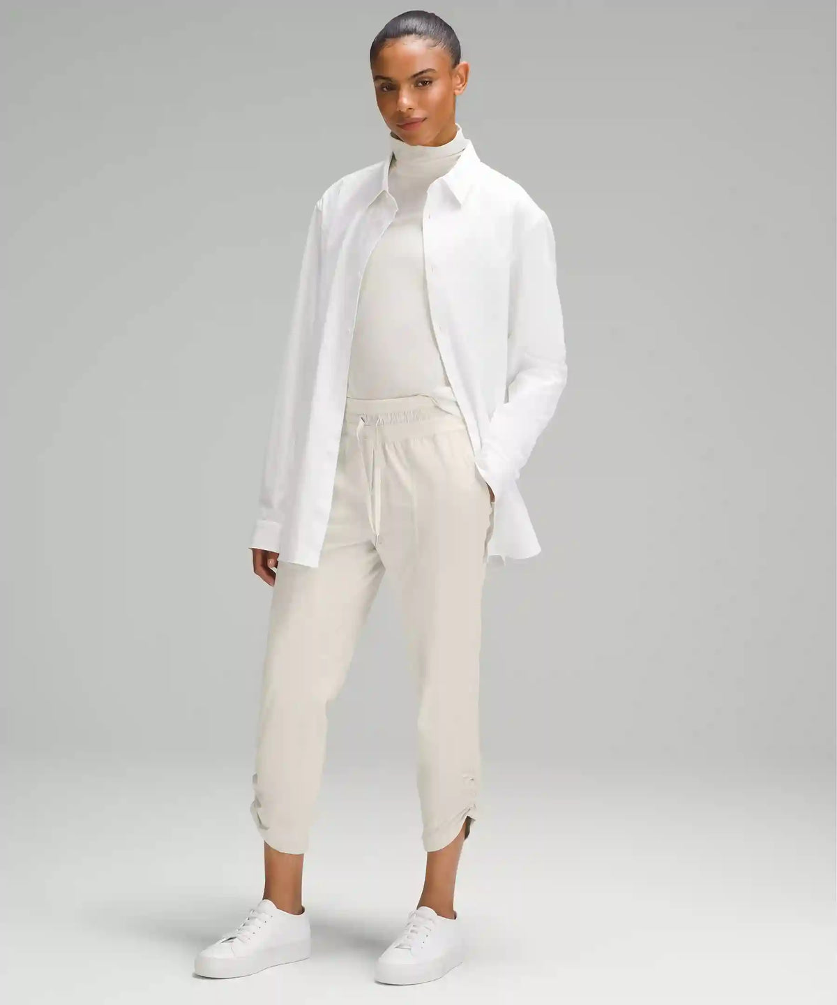 Dance Studio Mid-Rise Cropped Pant