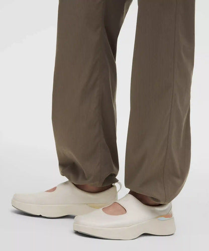 Dance Studio Mid-Rise Pant *Regular