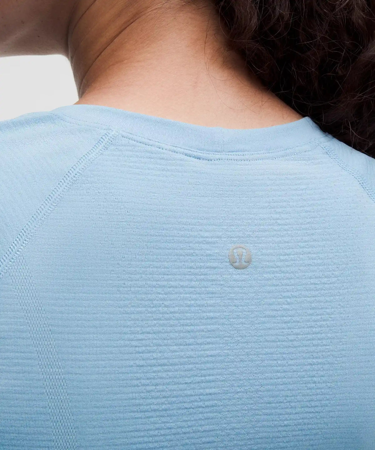 Swiftly Tech Short-Sleeve Shirt 2.0 *Hip Length