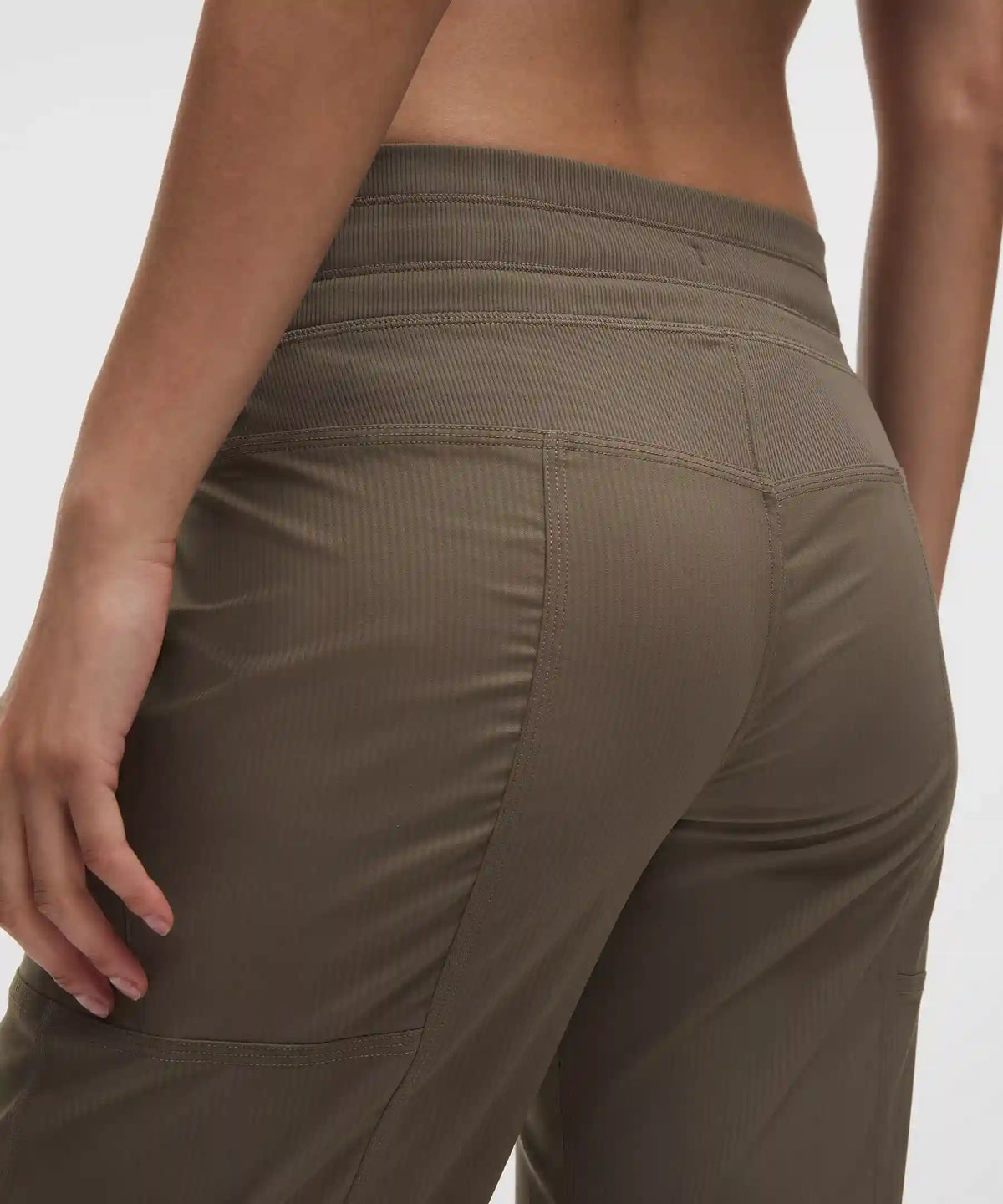 Dance Studio Mid-Rise Pant *Short