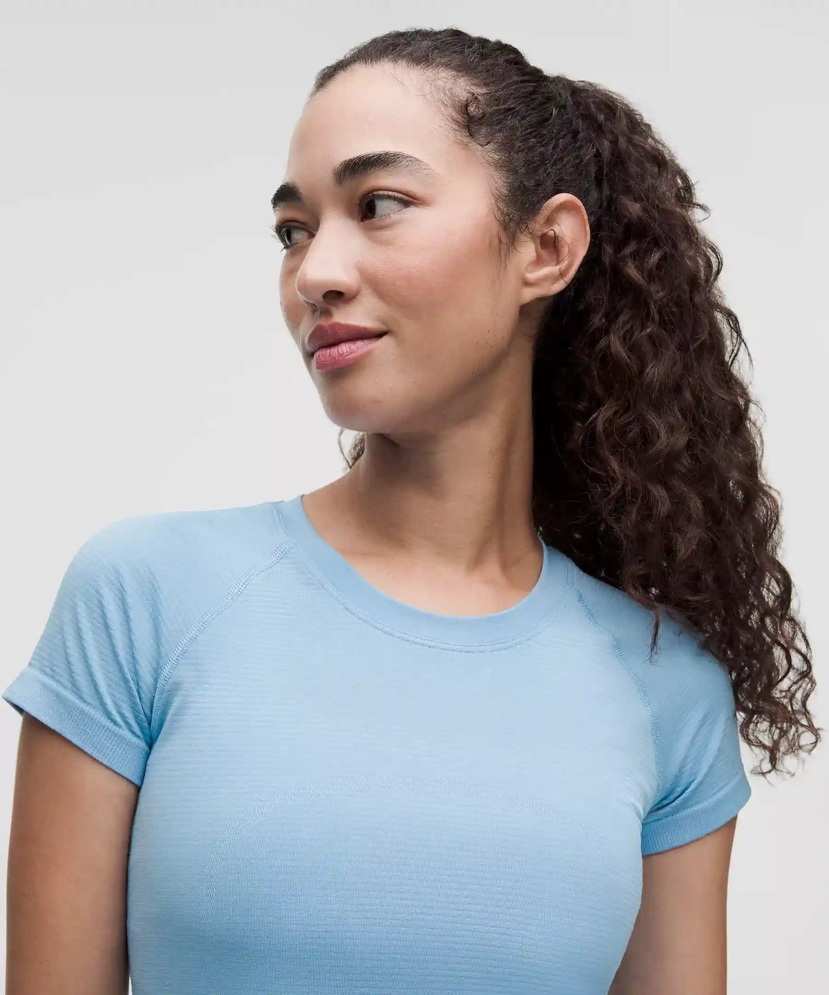 Swiftly Tech Short-Sleeve Shirt 2.0 *Hip Length