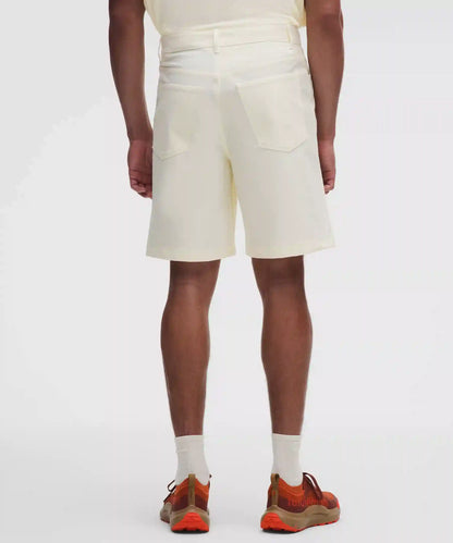 EasyFive Relaxed-Fit Short 9"