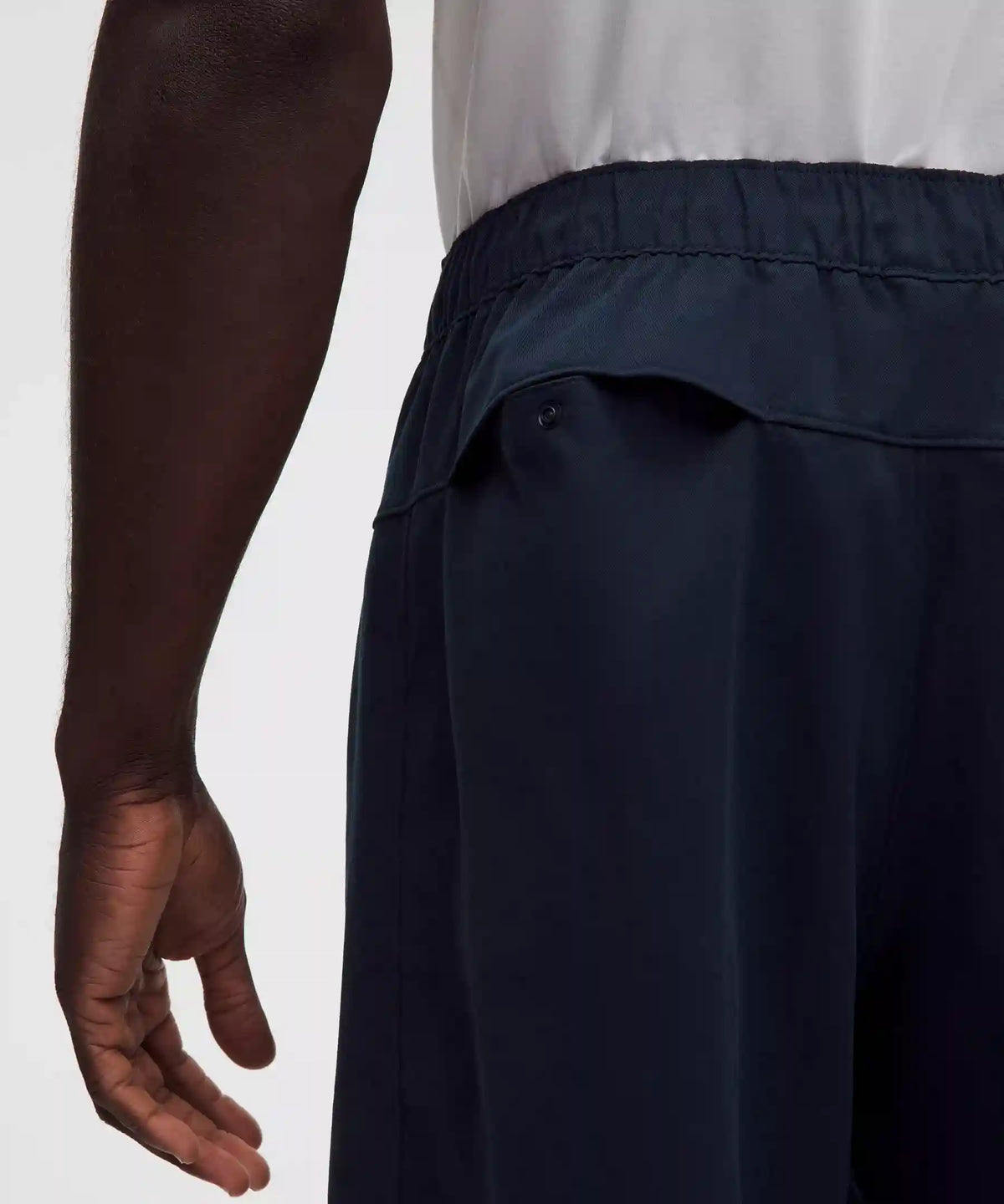 Unshaken Relaxed Pull-On Short 9"