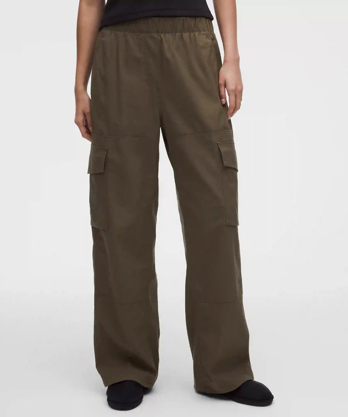 LuluLinen Mid-Rise Cargo Pant